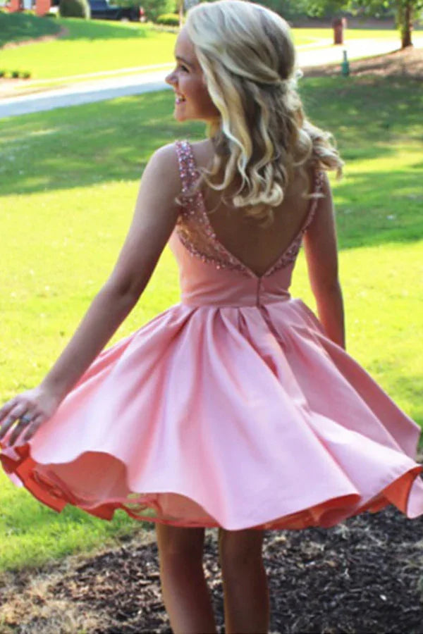 Vestidos cortos de fiesta sin mangas con cuentas y espalda descubierta