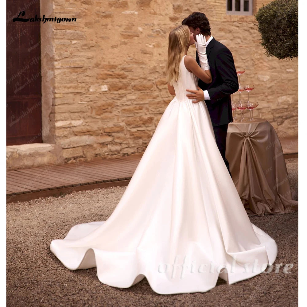 Lakshmigown Satin Wedding Dresses Spaghetti Straps Appliques Bride Gown Draped A-Line Bridal Gown Robes de Soriee Customized