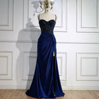 Vestido de Baile Clássico em Cetim Verde Claro com Rendas e Fenda LA73032A