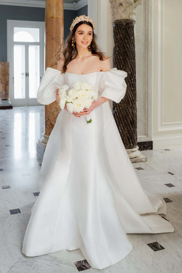Satin Meerjungfrau-Trägerlos-Brautkleid mit Puffärmeln
