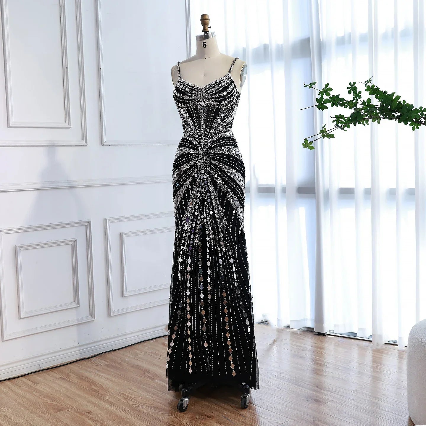 Abito da Sera Sirena Lusso Color Carne con Corsetto Ricamato a Perline LA72803A