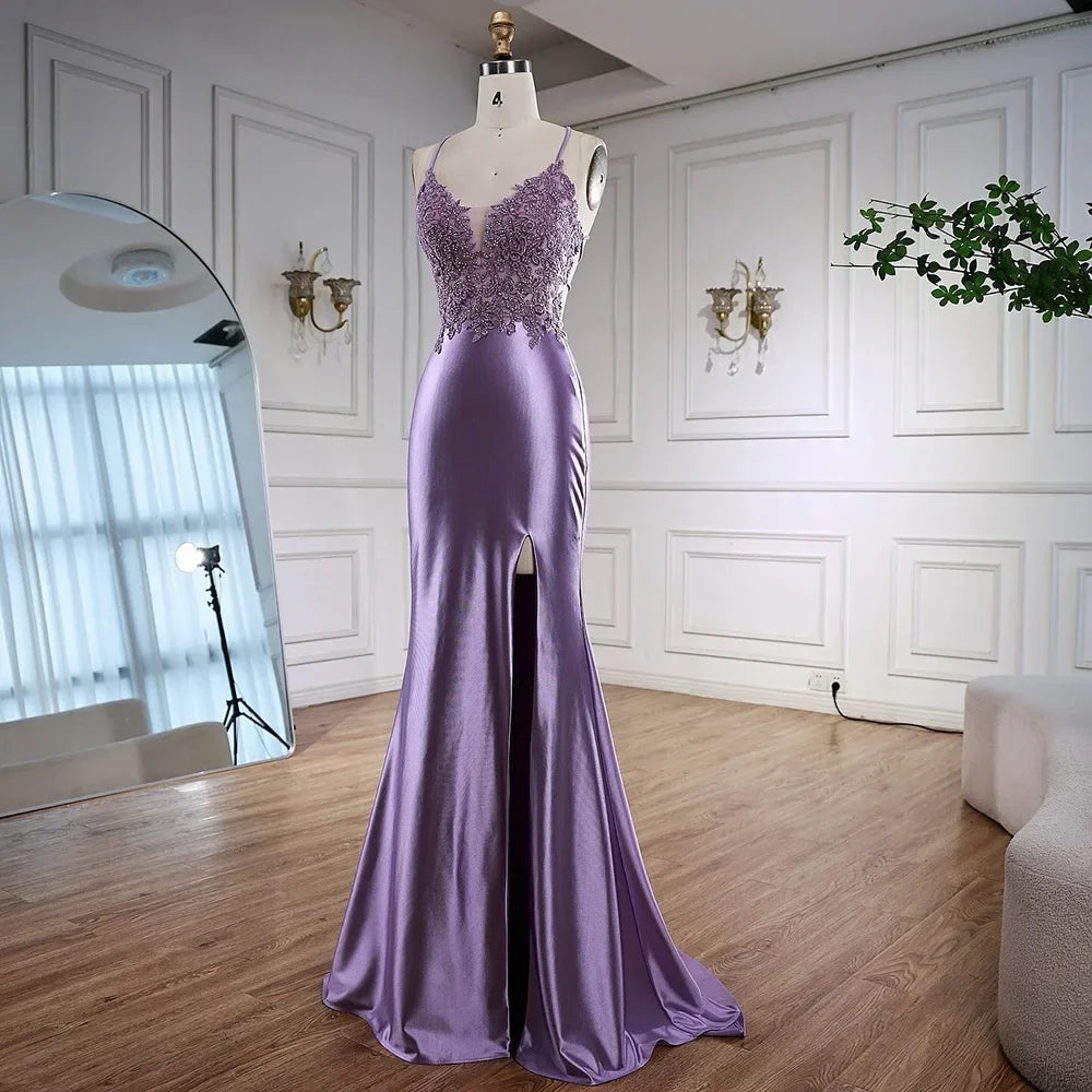 Vestido de Gala de Cetim Roxo de Luxo com Fenda e Aplicações de Renda LA73040