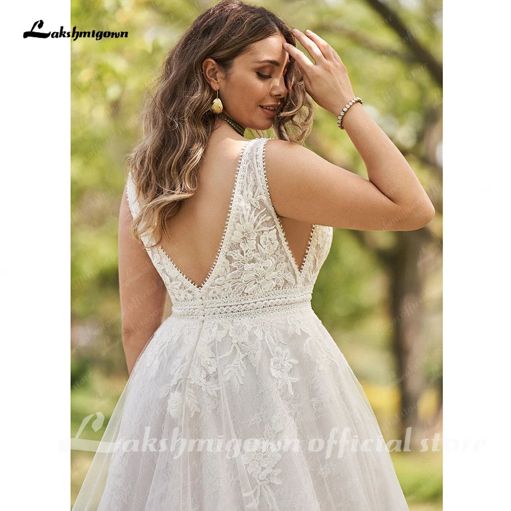Lakshmigown Plus Size Boho Lace Wedding Dresses A Line Sleeveless Appliques V Neck Bridal Gowns Tulle Wedding Gown Customized