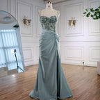 Vestido de Baile Clássico em Cetim Verde Claro com Rendas e Fenda LA73032A
