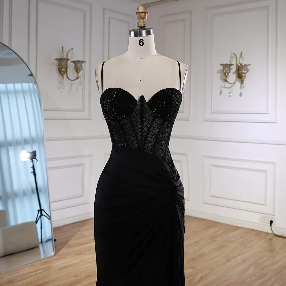 Abito da Ballo Elegante Nero con Perline e Spalline Sottili LA73039