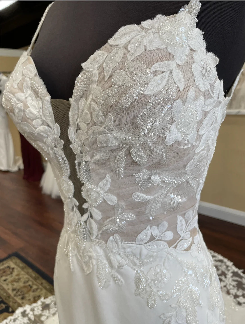 Lakshmigown Spaghetti Strap Sweetheart Mermaid Wedding Dress Lace Satin Bridal Gown With Cathedral Lace Train Customized