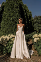 Lakshmigown Satin Wedding Dresses A-Line Strapless Lace-up V-Neck Pleated Chic Bride Prom Gown Simple Bridal Gowns  Customized