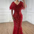 Abito da sera sirena rosso arabo di lusso con piume e perline LA71323A