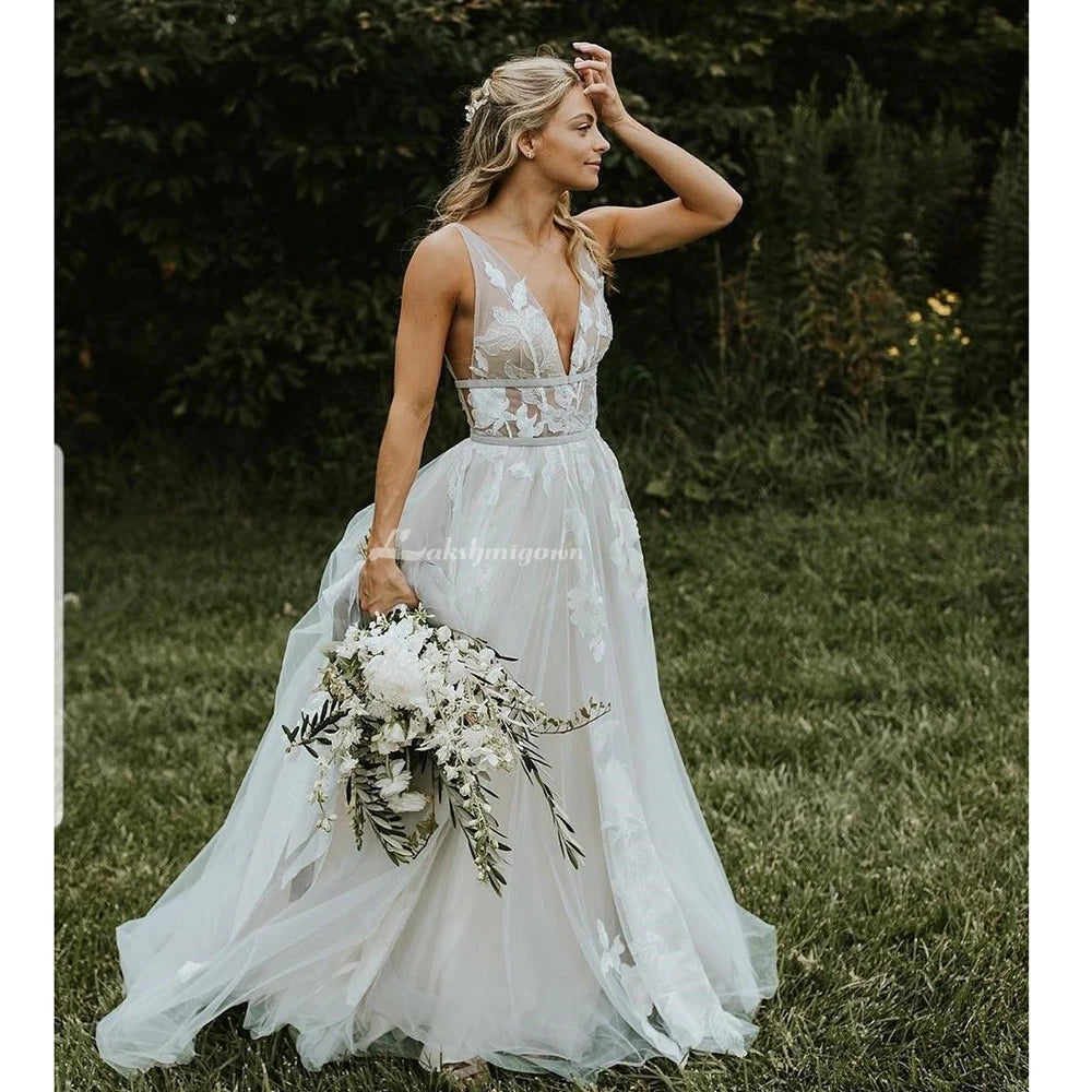 Lakshmigown V-neck Lace Wedding Dress with Appliques Floor-Length A-Line Tulle Bridal Gowns Customized