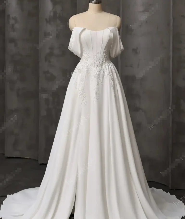 Lakshmigown Strapless Plus Size Wedding Dresses Flowers Lace Appliques Pleat Zipper Wedding Gown for Women Side Slit Customized