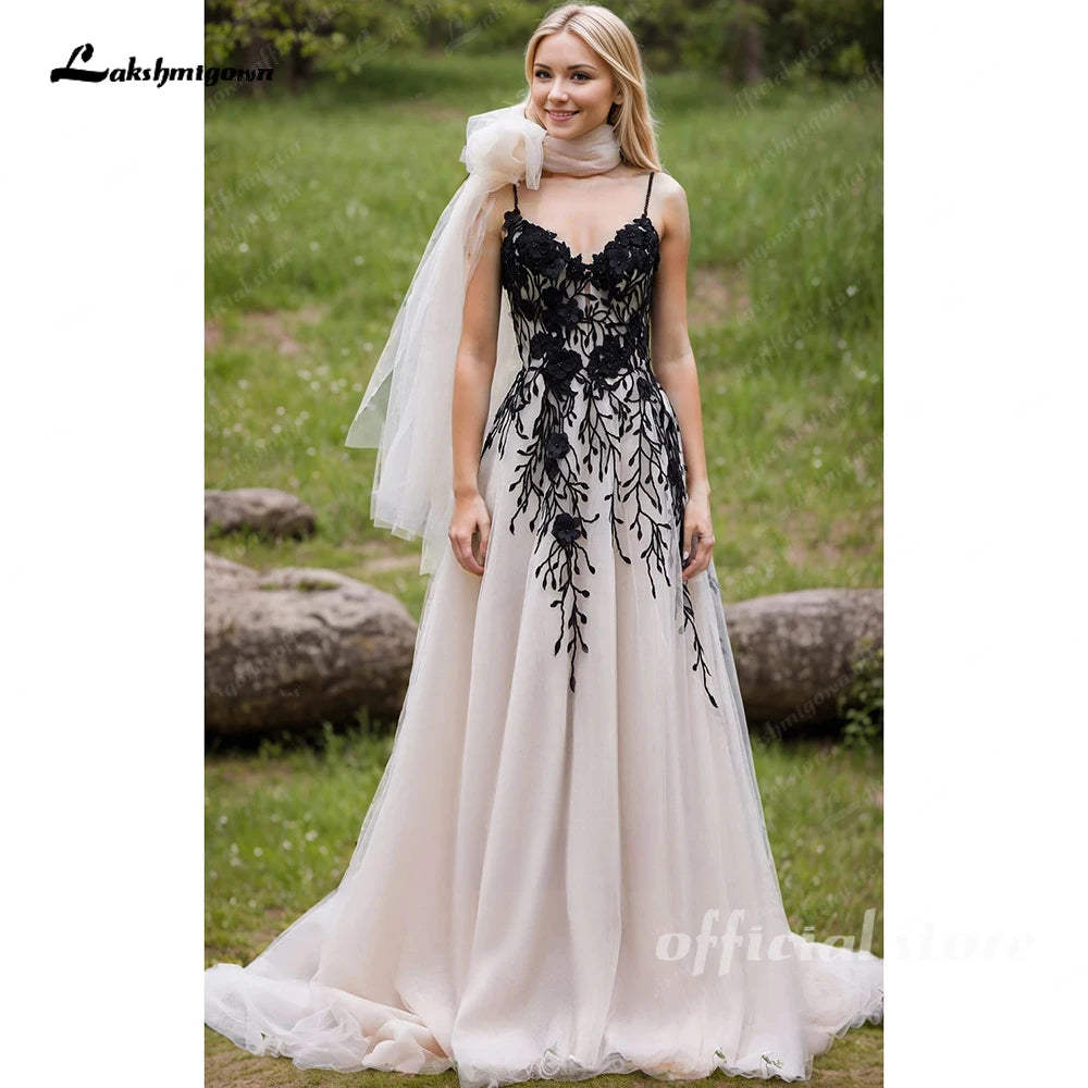 Lakshmigown Lace Black and Ivory Wedding Dress Country Beach Straps V-Neck Open Back Appliques Bridal Gown Customized