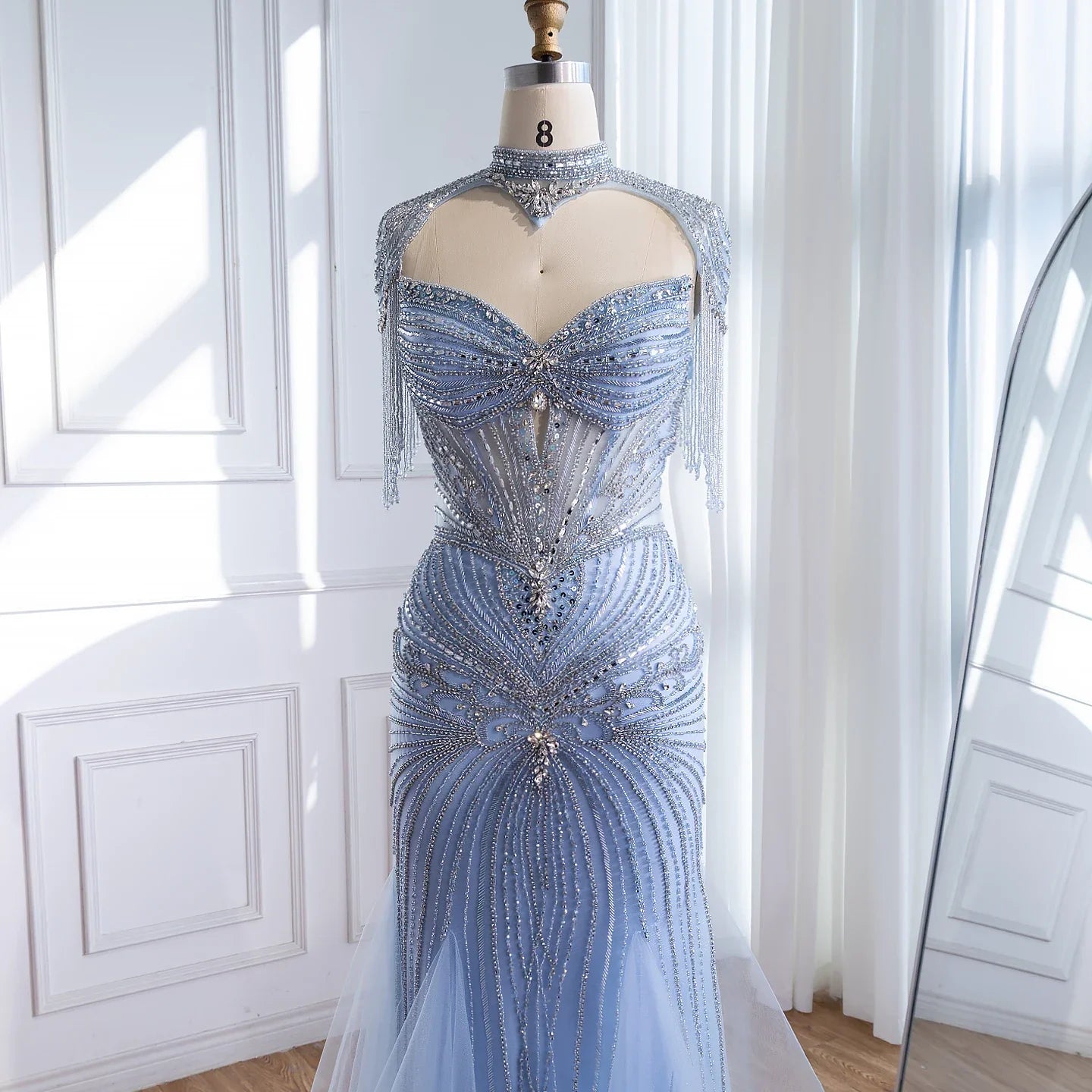 Abito da sera di lusso di Dubai con perline blu rosa e mantellino con nappe LA72897B