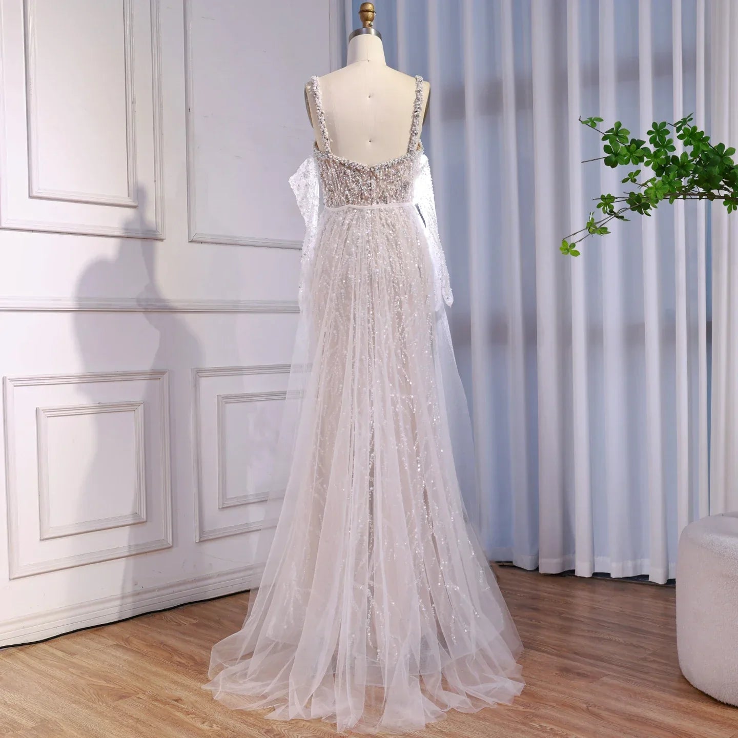 Abito da sera sirena in pizzo lussuoso con perle e guanto bianco nude LA72345E