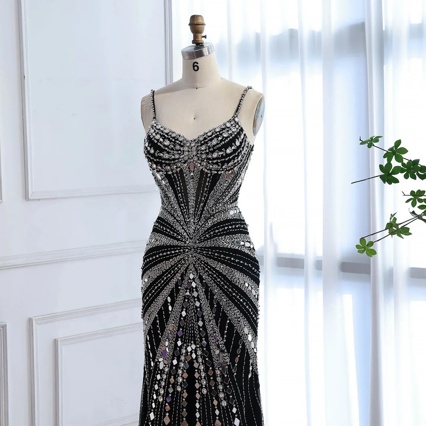 Abito da Sera Sirena Lusso Color Carne con Corsetto Ricamato a Perline LA72803A
