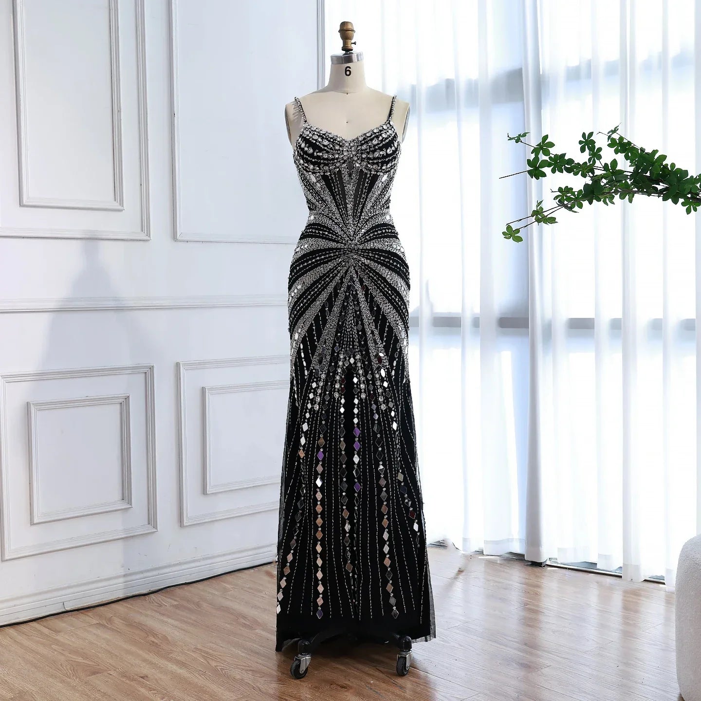 Abito da Sera Sirena Lusso Color Carne con Corsetto Ricamato a Perline LA72803A