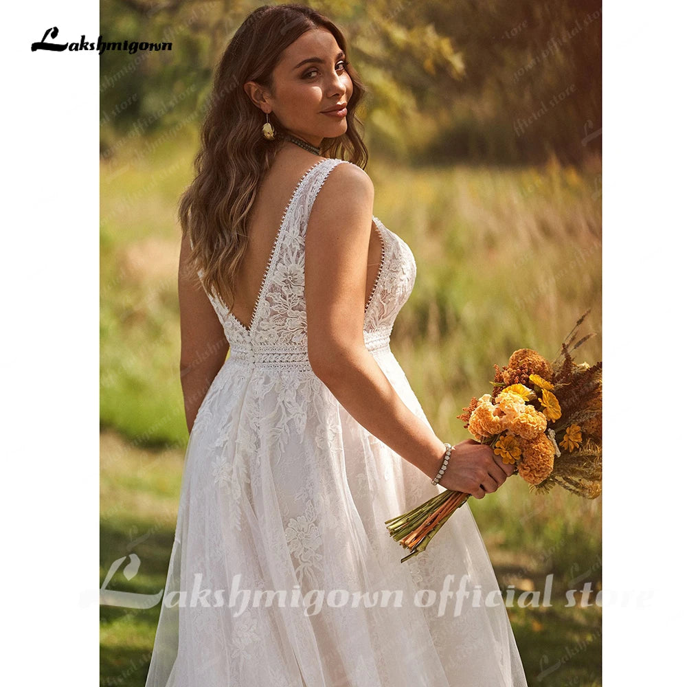 Lakshmigown Plus Size Boho Lace Wedding Dresses A Line Sleeveless Appliques V Neck Bridal Gowns Tulle Wedding Gown Customized