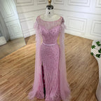 Abito da Sera Mermaid con Maniche a Mantellina Rosa, Gonna Laterale e Piume, Ricamato con Perline, per Feste Femminili, Modello LA72701, Collezione Serene Hill Dubai