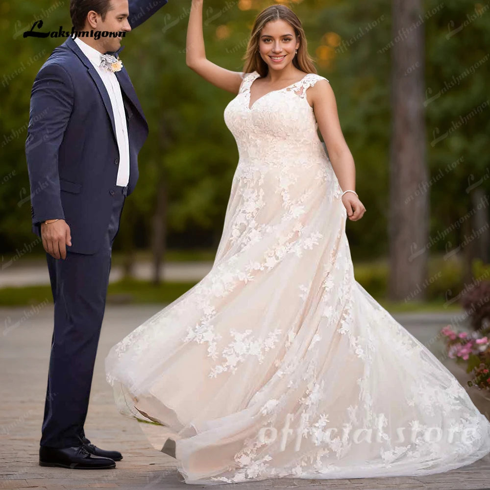 Lakshmigown Plus Size Champagne Tulle Wedding Dresses Sleeveless Long Formal Dress Lace Applique Bridal Gowns Customized