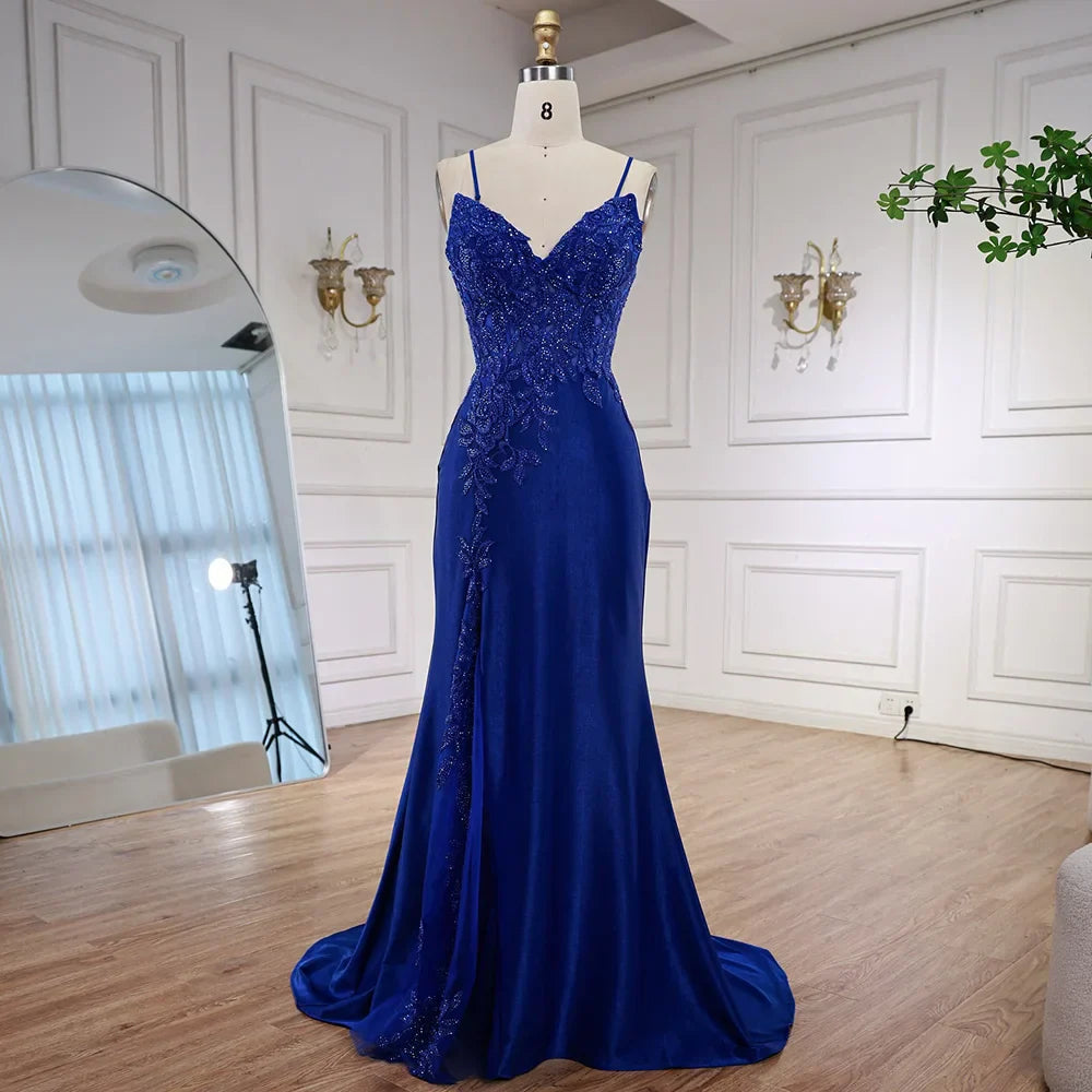 Abito da sera di lusso in pizzo blu scuro con spacco e spalline sottili LA73041