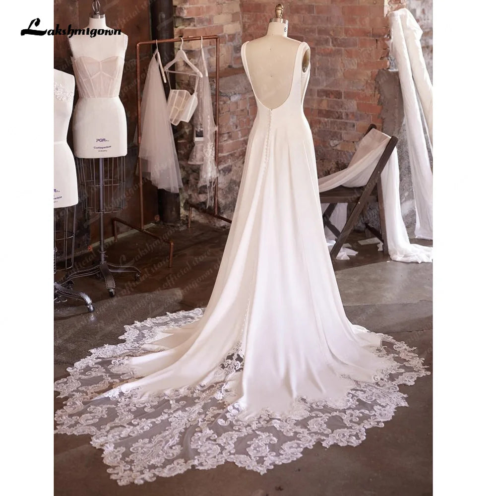 Lakshmigown Sexy Scoop Neck Wedding Dress Customized Court Train Sleeveless Robe De Mariee Elegant Crepe Bride Gown For Women