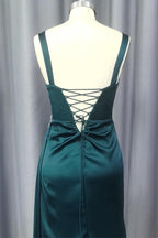 Vestido de festa verde em cetim com decote em coração e sem mangas, com pregas PSK403