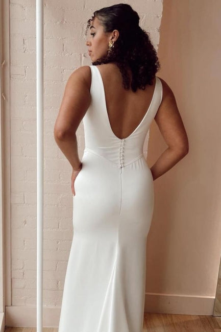 Einfaches langes weißes Meerjungfrau-Satin-Armloses Brautkleid mit Seitenschlitz
