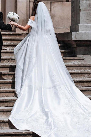 Vestido de noiva simples de baile em marfim, com renda de cetim e ombros à mostra, NumberSea MW633