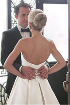Vestido de noiva simples, sem alças, em cetim marfim, com cauda, ​​em forma de coração, MW532