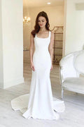 Robe de mariée dos nu à encolure carrée avec traîne balayée en satin simple NumberSea, MW755