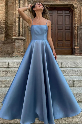 Vestido de festa simples em cetim com alças finas e decote quadrado plissado PSK635
