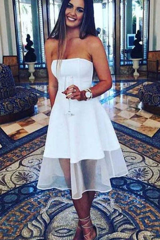 Ärmelloses, knielanges, weißes, trägerloses Homecoming-Kleid in A-Linie, PD442