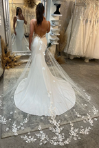 Spaghettiträger-Spitzen-Beach-Mermaid-Hofzug-Hochzeitskleid