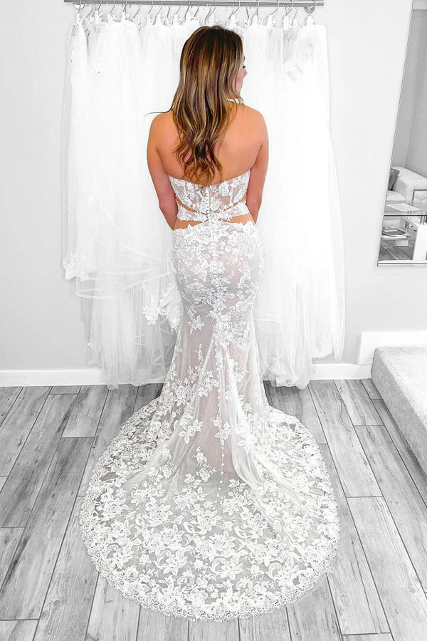 Trägerloses elegantes Meerjungfrau-Brautkleid mit Spitzenapplikationen