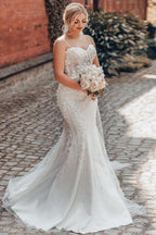 Süßes Charmantes Tüll-Meerjungfrauenkleid mit Spaghettiträgern und Applikationen für die Hochzeit