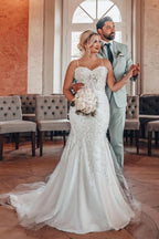 Süßes Charmantes Tüll-Meerjungfrauenkleid mit Spaghettiträgern und Applikationen für die Hochzeit