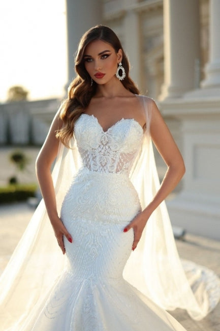Sweetheart-Mermaid-Hochzeitskleid in Weiß mit Hofzug