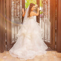 Abito da Sposa lungo a Palloncino con Fascino di Pizzo, Scollatura a Cuore, Senza Spalline, Magnifiche Balze di Organza, DB095