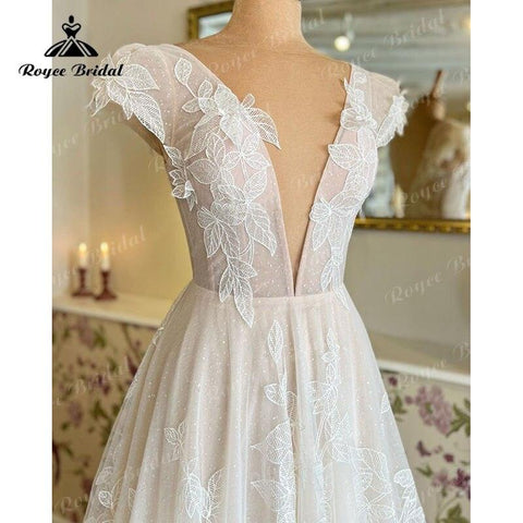 Trouwjurk Wunderschönes Brautkleid in A-Linie mit Flügelärmeln, Spitze und appliziertem tiefem V-Ausschnitt, errötendem Rosa, Brautkleider für Frauen, Robe de Mariée