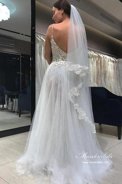 Vestido de noiva NumberSea em tule, corte A, decote em V, alças finas, costas nuas e renda, MW998