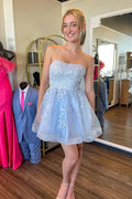 Robe de bal courte bleu ciel sans dos en tulle avec applications PD544