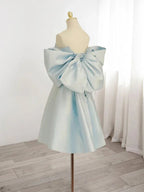 Vestido de Satén para el Baile de Regreso a Casa con Escote de Corazón Azul Y7402