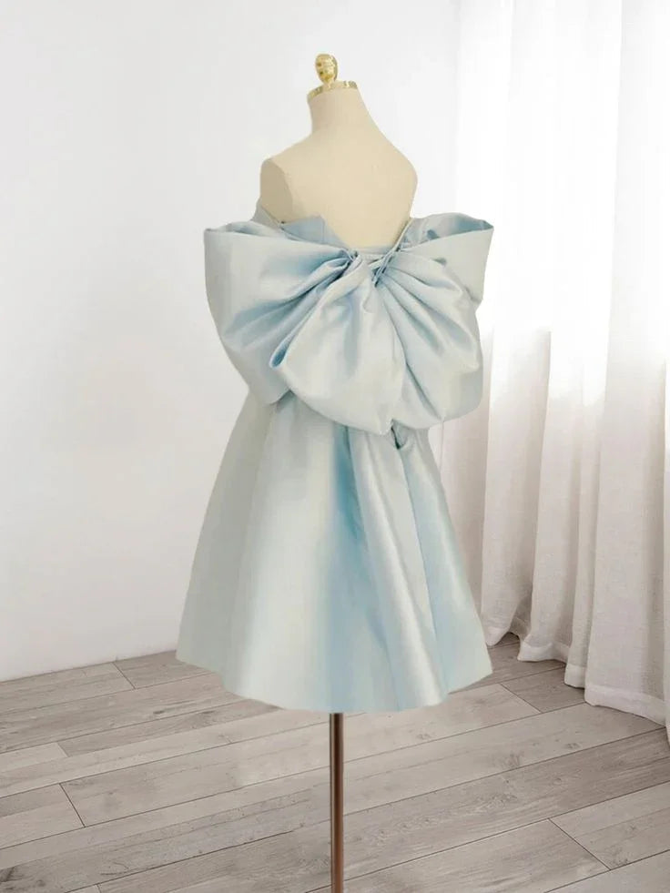 Vestido de Satén para el Baile de Regreso a Casa con Escote de Corazón Azul Y7402