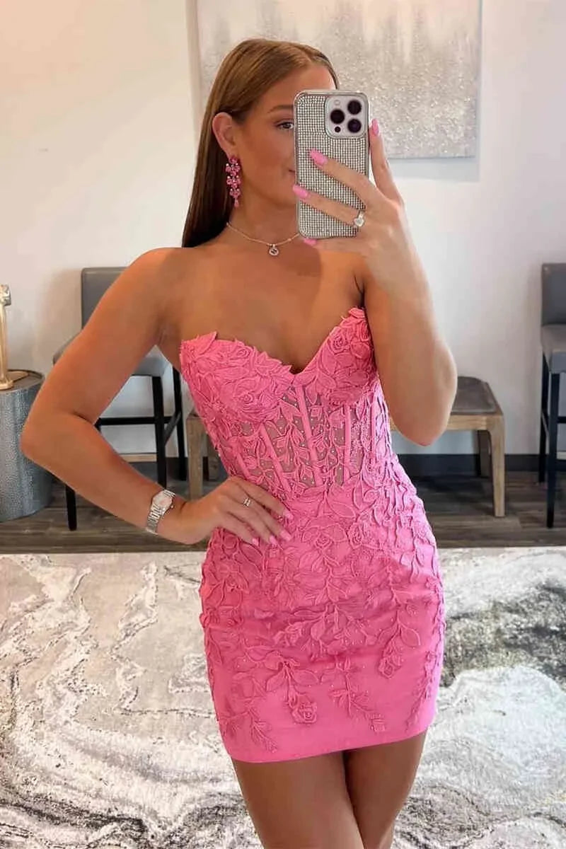 Trägerloses Schlauchkleid mit Applikationen und Schnürung Y2490