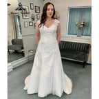 Vinatge Lace Appliques V Neck Soft Satin Wedding Dress with Short Sleeve 2024 Bridal Gown Backless vestido de novia NumberSea