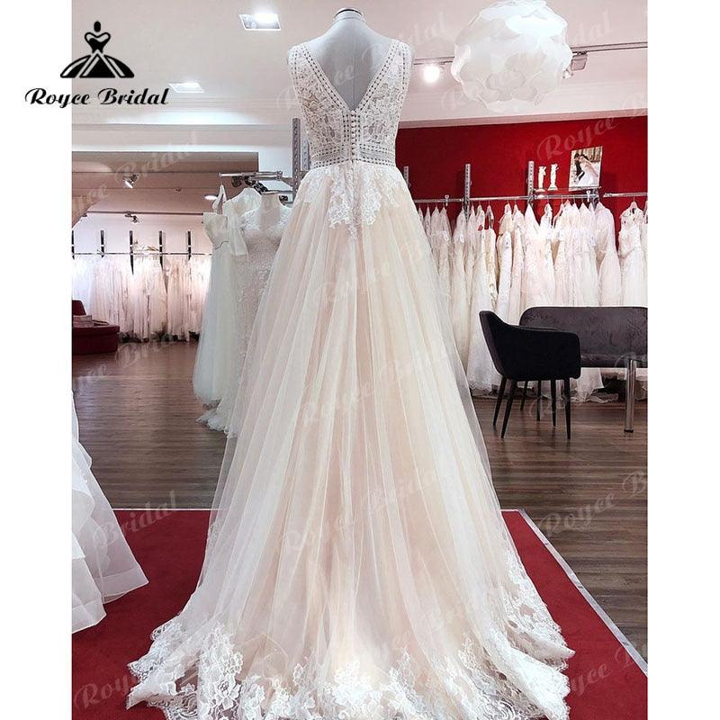 Vintage Boho Champagne Wedding Dress Lace Appliques V Neck Sleeveless Sweep Train Beach 2022 Vestidos Elegant Birdal Civil Robe