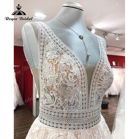 Vintage Boho Champagner Brautkleid Spitze Applikationen V-Ausschnitt Ärmellos Sweep Zug Strand 2022 Vestidos Elegante Birdal Zivil Robe