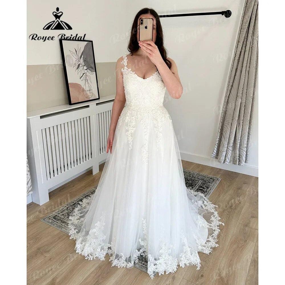 Vintage Spaghetti Straps Lace Appliques Wedding Dress with V Neck 2024 Backless Bridal Gown Women robe de soirée de mariage Sexy