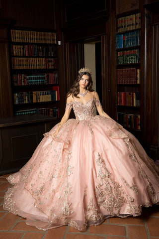 Besticktes Ballkleid mit kalten Schultern von Petite Adele PQ1059