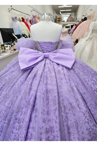 Trägerloses Ballkleid mit Schleife von Petite Adele PQ1080