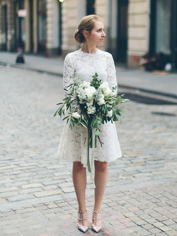 Robe de mariée vintage courte à manches longues en dentelle blanche, modèle DB0182